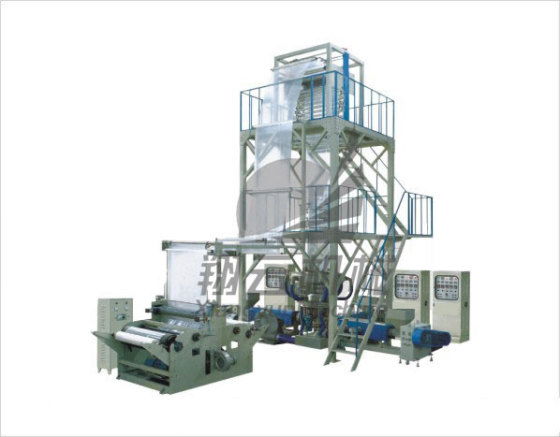 三層共擠旋轉(zhuǎn)機(jī)圖片,三層共擠旋轉(zhuǎn)機(jī)高清圖片 瑞安市翔云塑料包裝機(jī)械廠,